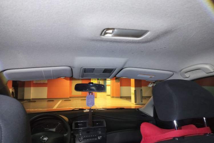 Used Nissan Tiida 2011 1.6L CVT Comfort Model Headliner
