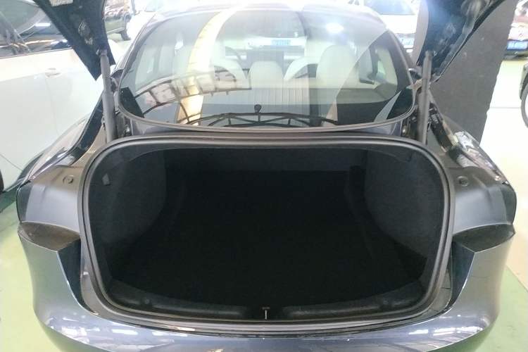 Used Tesla Model 3 2023 Rear-Wheel-Drive Version