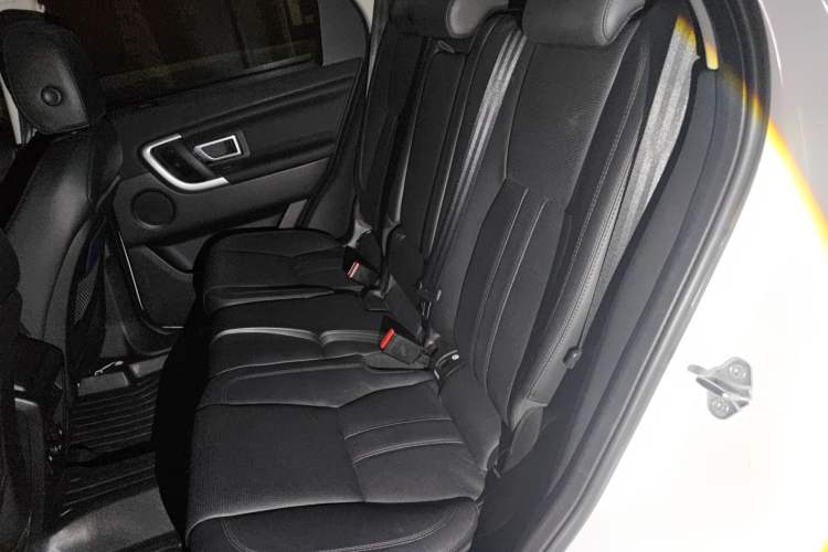 Used Land Rover Discovery Sport 2017 2.0T HSE Left Rear Seat