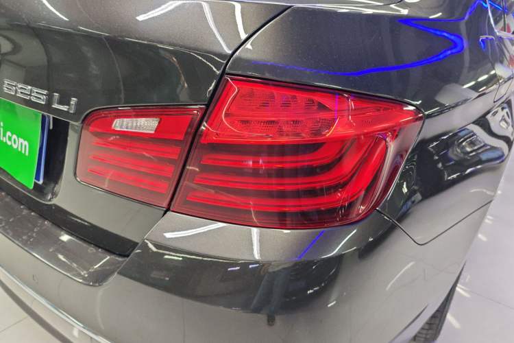 Used BMW 5 Series 2017 525Li Luxury Design Package Exterior 3