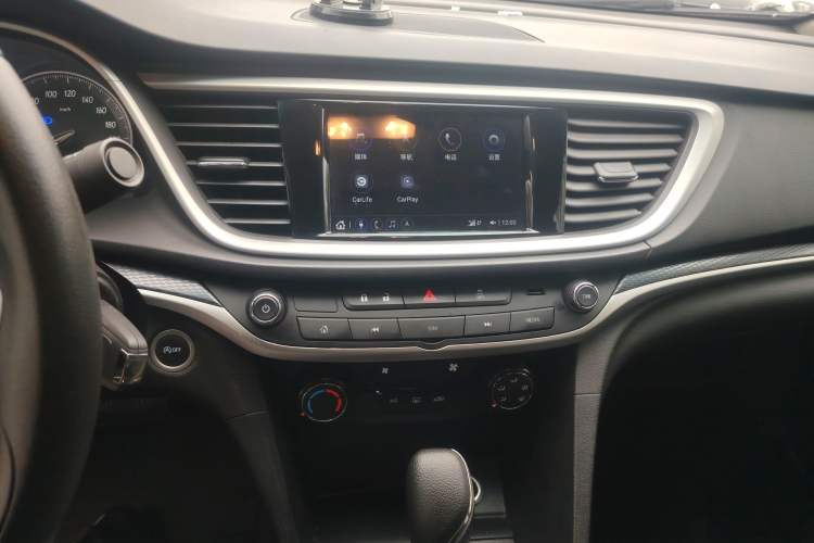 Used Buick GT 2021 Revised Version 1.3T Automatic Mild Hybrid Elite Edition Audio And AC Panel