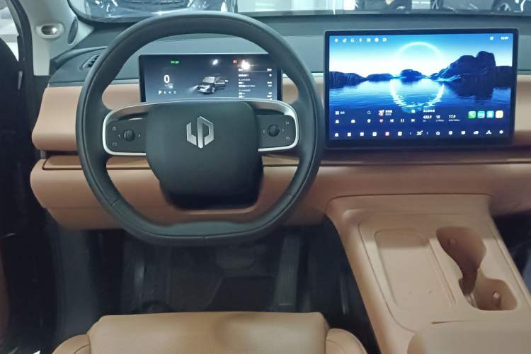 Used Leapmotor C16 2024 Range-Extended 200 Luxury Edition
