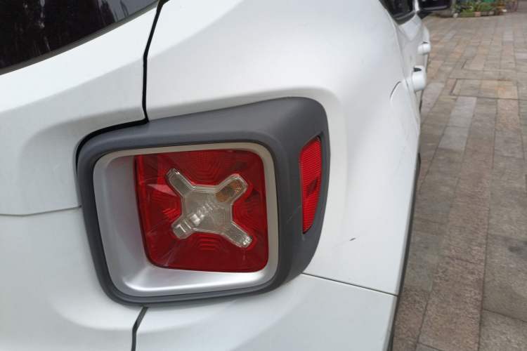 Used Jeep Renegade 2016 1.4T Automatic Smart Edition Exterior 3