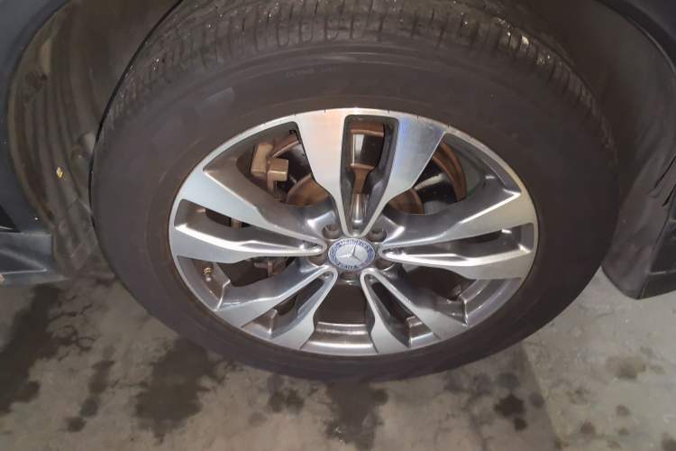 Used Mercedes-Benz GLE Coupe 2017 GLE 400 4MATIC Coupe SUV Right Front Wheel Hub