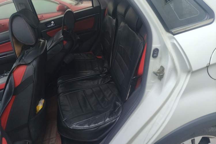 Used BAIC Senova X25 2015 1.5L manual Comfort trim level