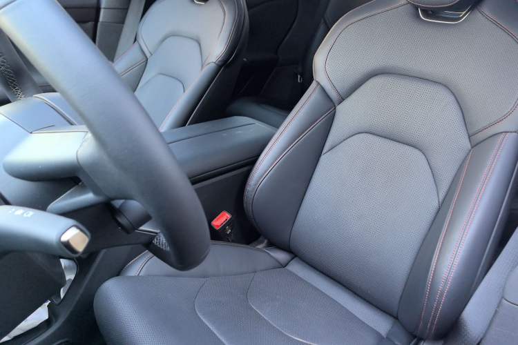 Used Xiaomi Auto SU7 2024 Rear-Drive Long-Range Intelligent Driving Version Left Front Seat