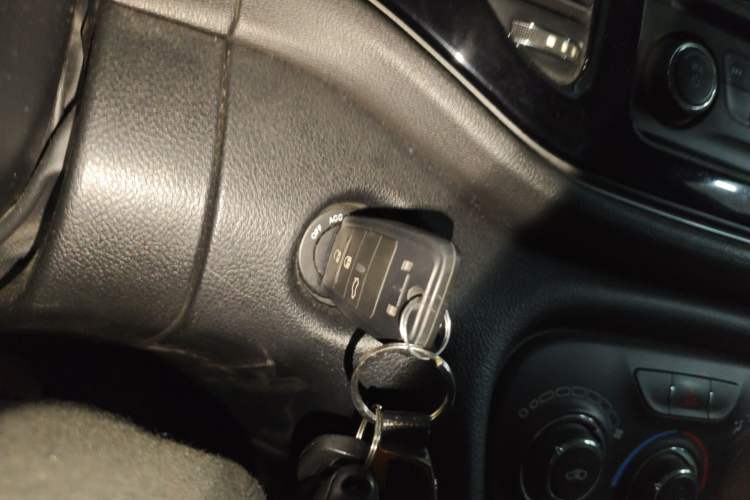 Used Fiat Viaggio 2015 1.4T Manual Enjoyment Edition Vehicle Key