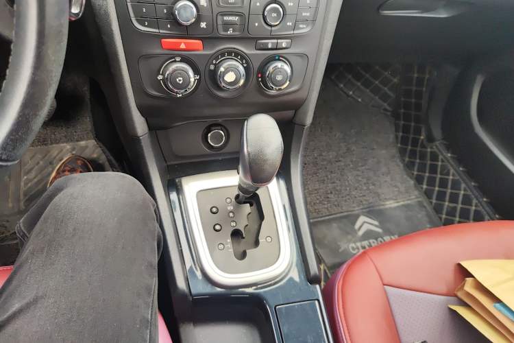 Used Citroen C4L 2014 1.8L Intelligent Drive Automatic Enjoyment Model Gear Lever
