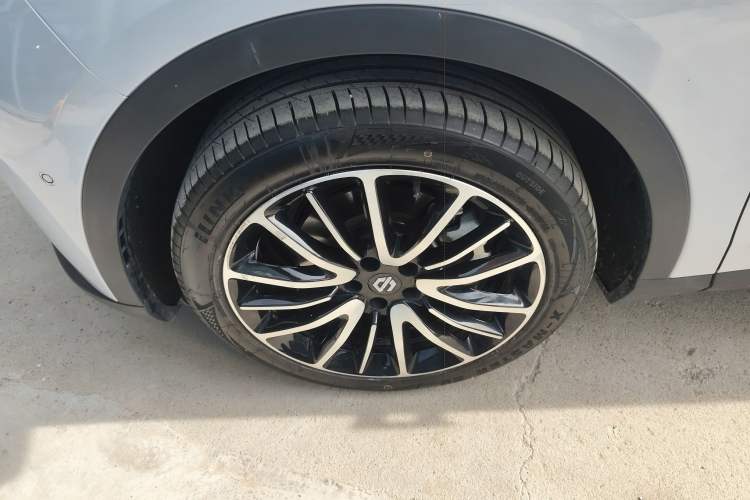 Used Leapmotor C11 2023 Pure Electric 500 Smart Edition Left Front Wheel Hub