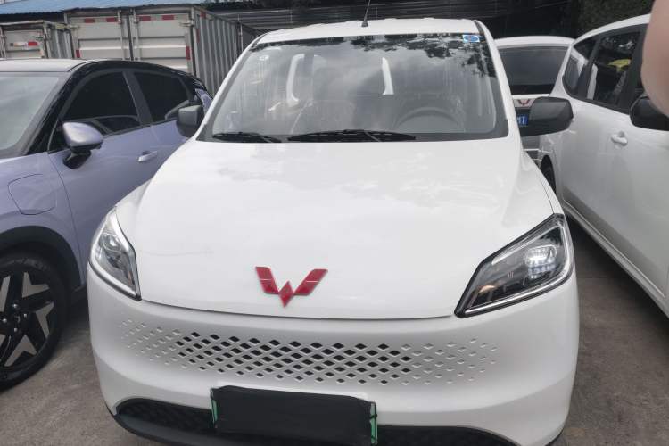 Used Wuling Hongguang New Energy 2025 Extended-Range Hybrid 50 km Utility Version