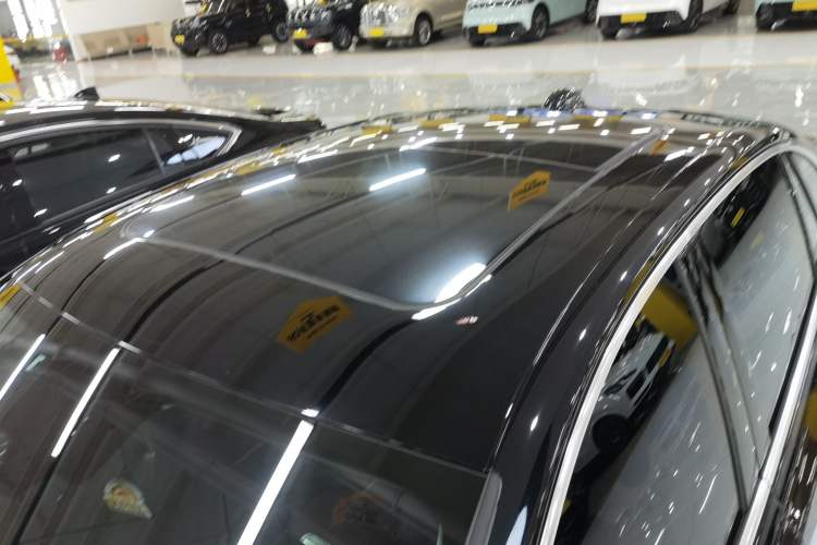 Used Hongqi H5 2025 1.5T DCT Qiyun 500 000th Unit Commemorative Edition Roof