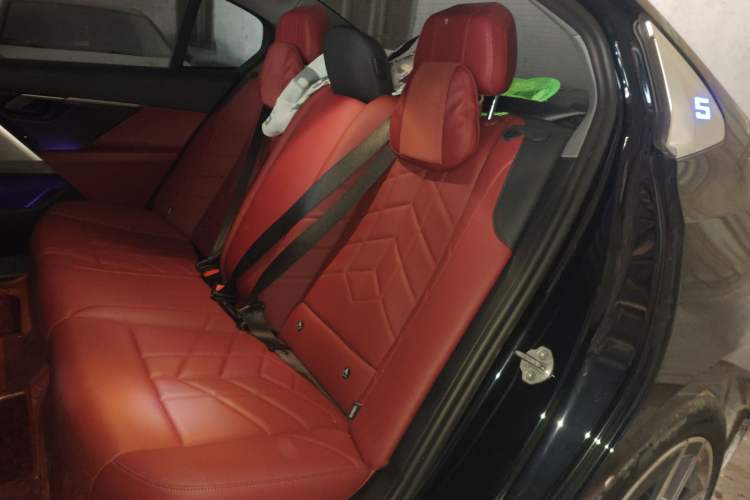 Used BMW i5 2025 eDrive 35L M Sport Package
