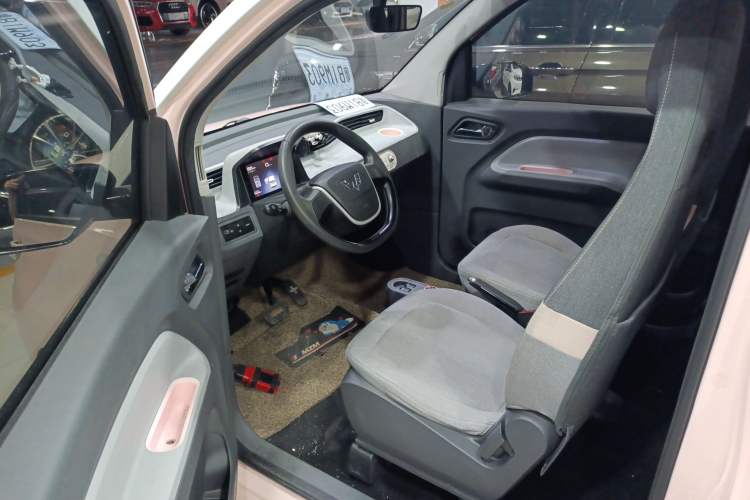 Used Wuling Hongguang MINIEV 2021 Macaron Premium Model – Lithium Iron Phosphate