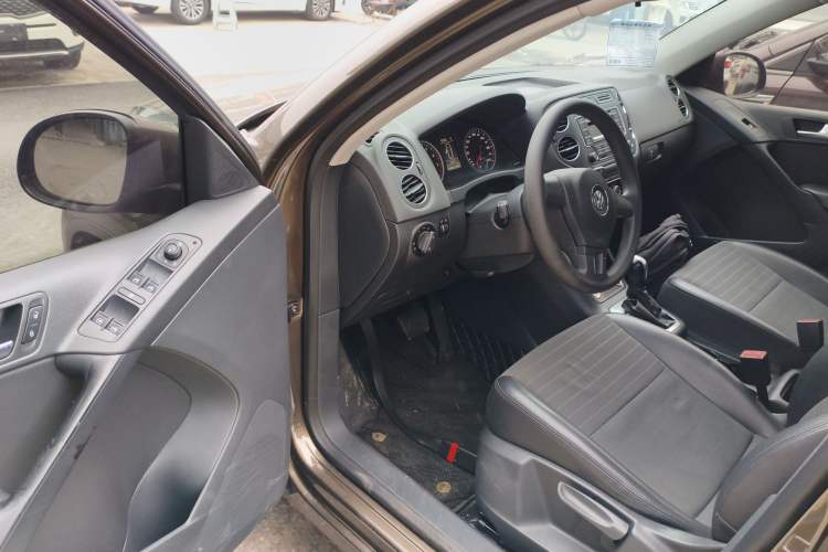 Used Volkswagen Tiguan L 2015 1.8TSI Automatic Two-Wheel Drive Trend Edition
