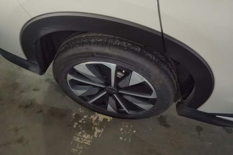 Used BYD Song PLUS New Energy 2025 DM-i Intelligent Driving 160KM Flagship Model Exterior 5