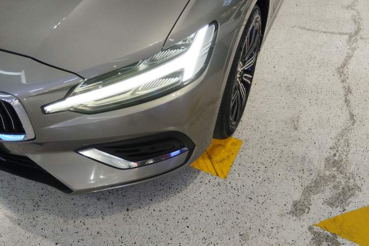 Used Volvo S60 2021 T4 Zhiyuan Luxury Edition Left Front Headlight