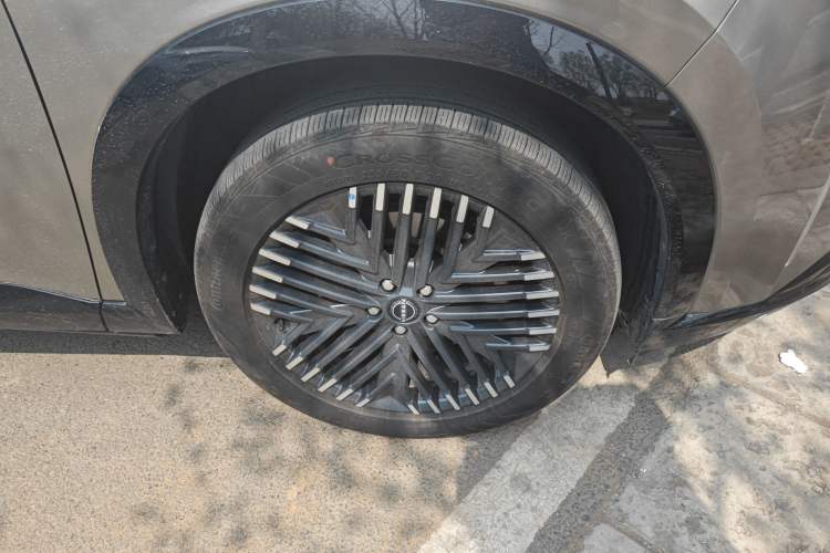 Used Nissan Pathfinder 2024 380 VC-TURBO Four-Wheel Drive Intelligent Driving Version 7 Seats Right Front Wheel Hub