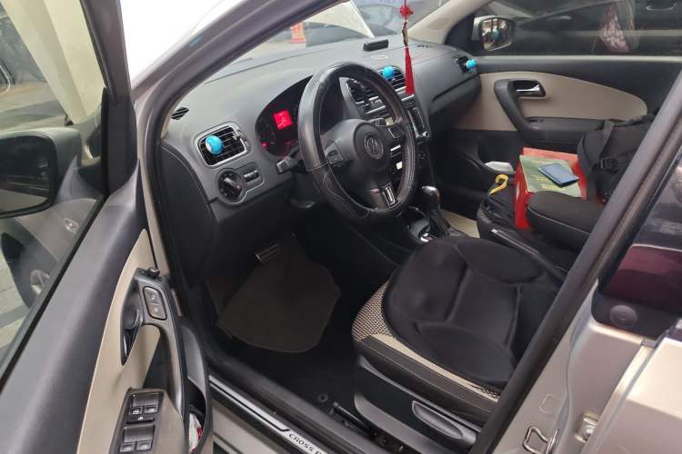 Used Volkswagen Polo 2012 1.6L Cross Polo Automatic Transmission Driver Seat