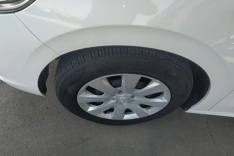 Used Peugeot 301 2017 1.6L Automatic Comfort Edition