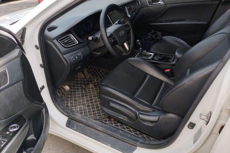 Used Hyundai Mistra 2014 1.8L Automatic Smart GLS
