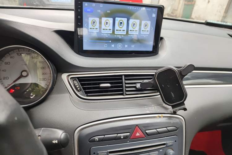 Used Peugeot 308 2014 Enjoy Edition Classic 1.6L Manual YouShang Model Audio And AC Panel