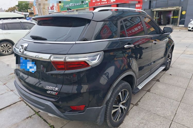 Used JMC Yusheng S330 2016 1.5L GTDi Automatic Two-Wheel Drive Prestige Edition
