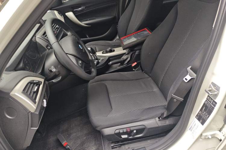 Used BMW 1 Series 2013 Facelifted 118i Leading Edition
