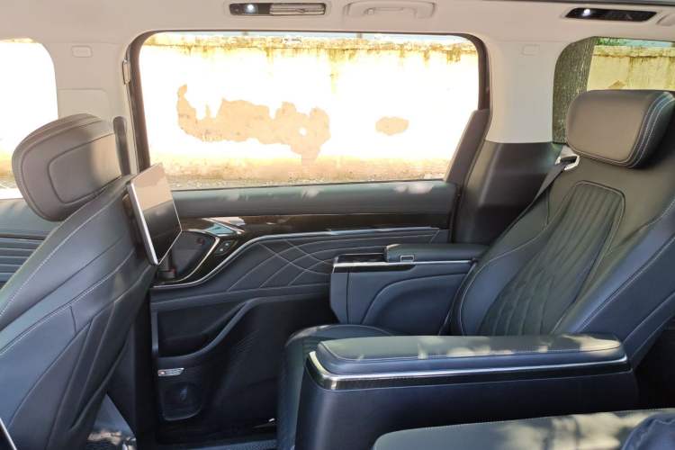 Used SAIC MAXUS G90 2022 2.0T Interstellar Seven-Seater