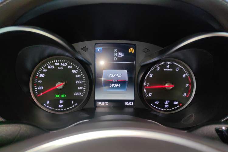 Used Mercedes-Benz C-Class 2015 C 200 L
