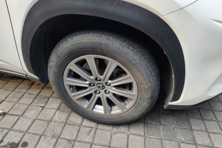 Used Lexus NX 2017 200 Front-Wheel-Drive X-Trail SE Edition