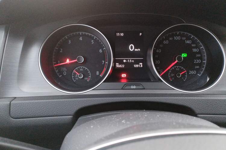 Used Volkswagen Golf 2015 1.4TSI Automatic Comfort Model
