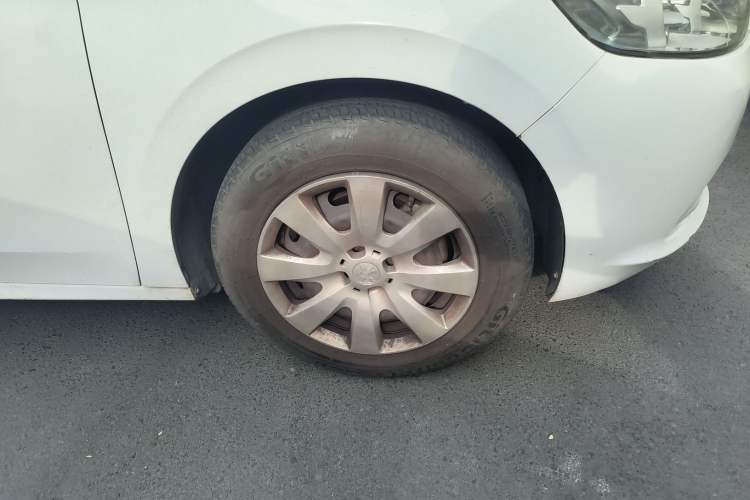 Used Peugeot 301 2016 1.6L Manual Comfort Edition
