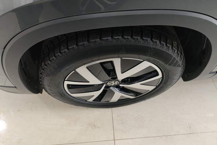 Used Volkswagen Tayron 2023 300TSI Two-Wheel-Drive Luxury Plus Advanced Edition Left Front Wheel Hub