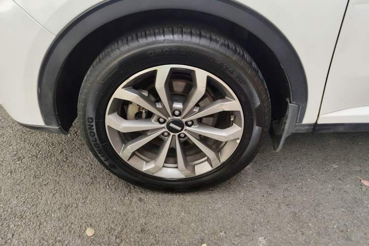 Used Wey VV6 2018 2.0T Two-Wheel-Drive Ultra-Luxury Version China V Standard
