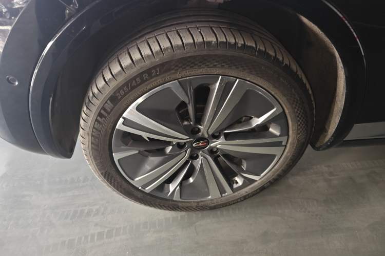 Used Hongqi E-HS9 2022 660 km Range Flagway Edition Six Seats