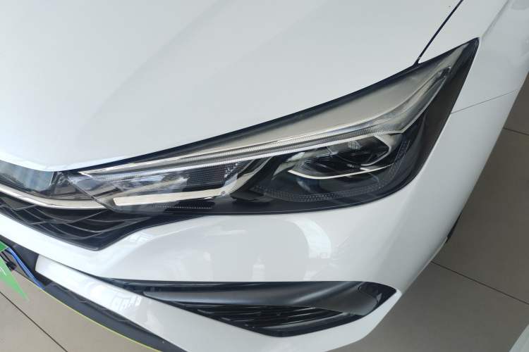 Used Roewe i5 2021 Revised Version 1.5L CVT Diamond Edition