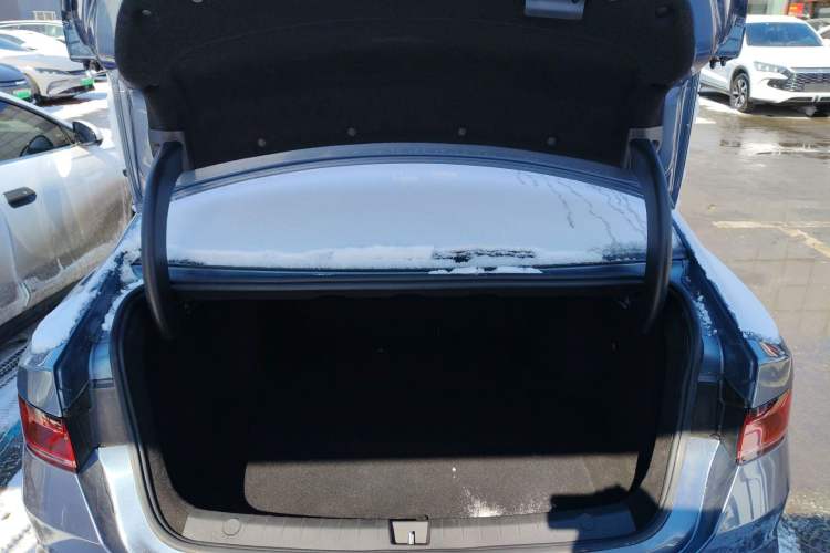 Used BYD Qin PLUS 2024 Honor Edition EV 420KM Leading Model
