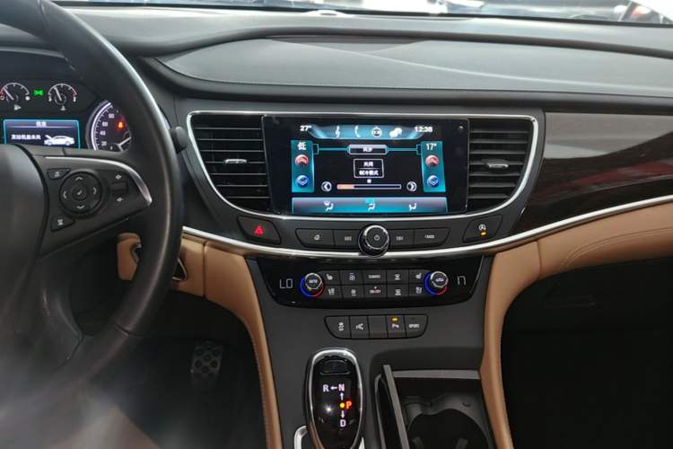 Used Buick LaCrosse 2016 28T Premium Edition
