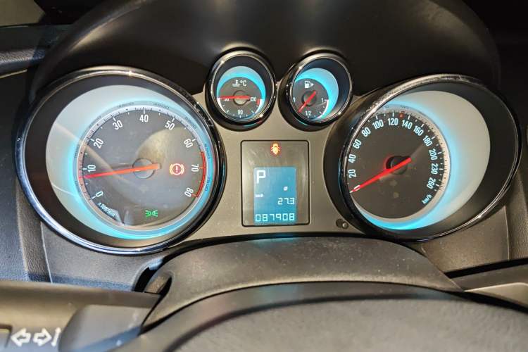 Used Buick GT 2013 XT 1.6L Automatic Fashion Edition Instrument Cluster