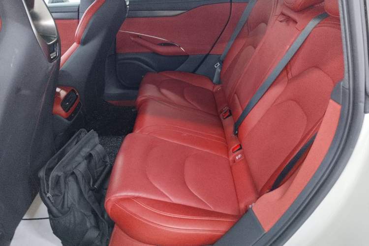 Used Xiaomi Auto SU7 2024 Rear-Drive Ultra-Long Range Advanced Pro-Level Intelligent Driving Version