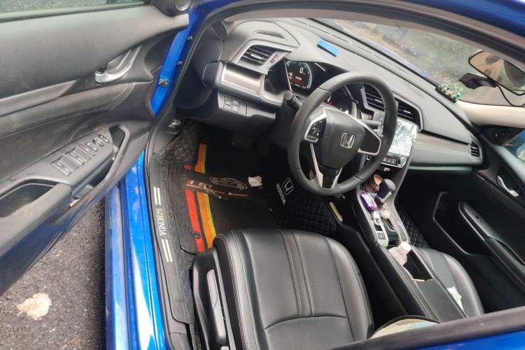 Used Honda Civic 2019 220TURBO CVT Dynamic Edition China VI Driver Seat