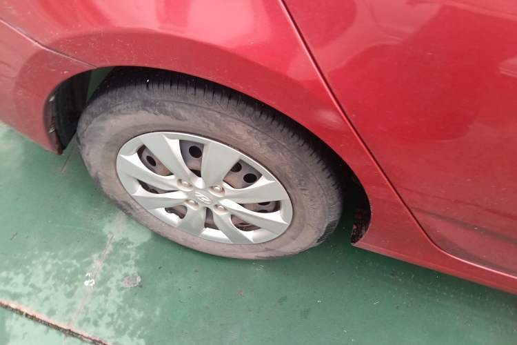 Used Hyundai Verna (older generation) 2014 1.4L Manual Smart GLS Trim