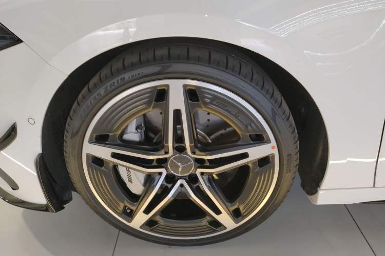 Used Mercedes-Benz A-AMG 2025-Year Restyled AMG A 35 L 4MATIC