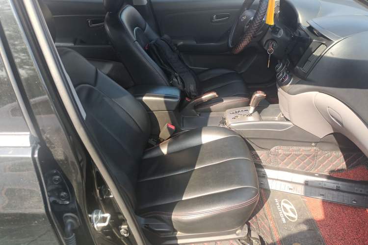 Used Hyundai Celesta 2015 1.6L Automatic Comfort Model Right Front Seat