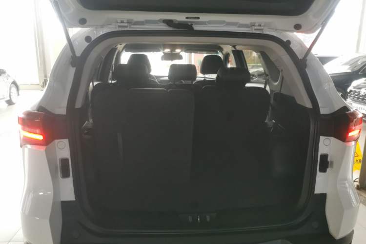 Used JETOUR X70M 2021 1.5T Manual Urban Partner 7-Seater
