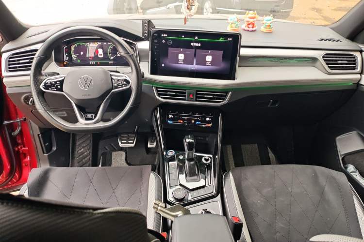 Used Volkswagen Tayron X 2023 380TSI Four-Wheel Drive Flagship Smart Edition Center Console