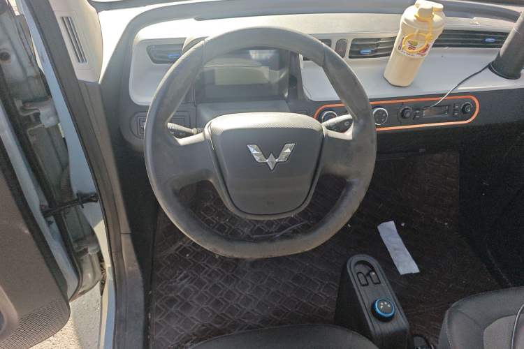 Used Wuling Hongguang MINIEV 2020 Freedom Version Lithium Iron Phosphate Steering Wheel