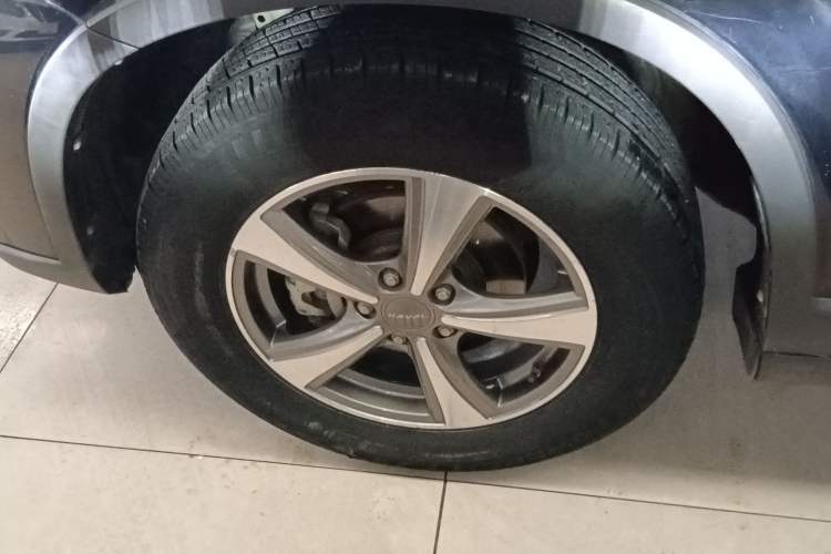 Used Haval H6 2013 Sports Edition 1.5T Manual Two-Wheel Drive Elite Model Exterior 4