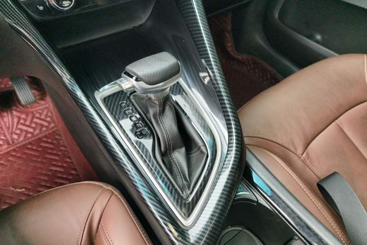 Used Buick GL6 2019 18T 6-Seater Connected Luxury Version China V Standard