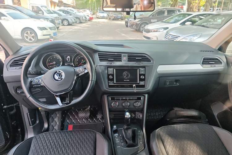 Used Volkswagen Tiguan L 2021 330TSI Automatic Two-Wheel Drive Comfort Edition